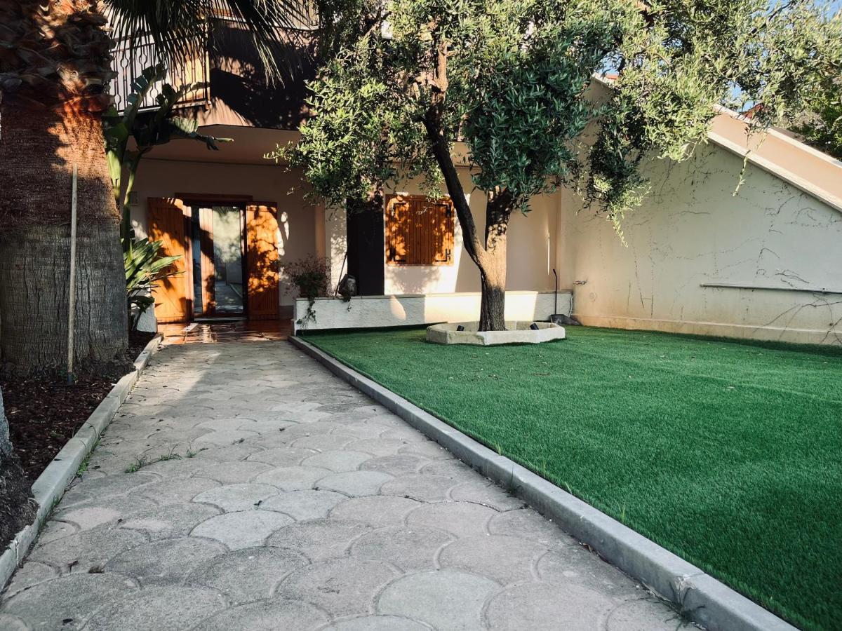 Villa Giorgia Al Mare ビシェーリエ エクステリア 写真