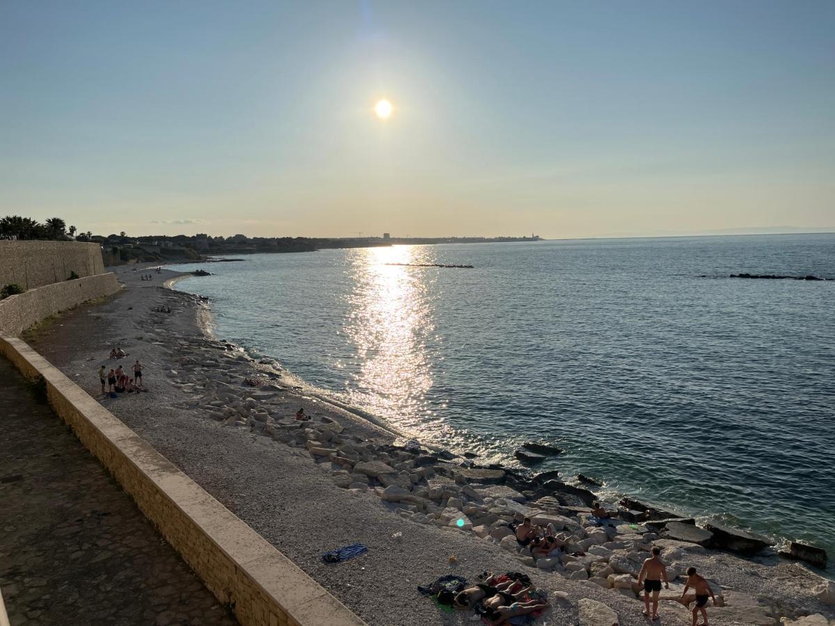 Villa Giorgia Al Mare ビシェーリエ エクステリア 写真